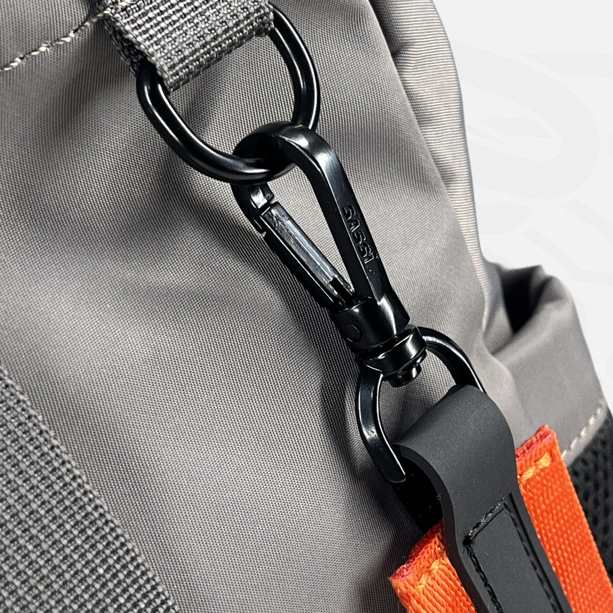 Apollo Tote — Gray - Apollo hangtag buckle close-up