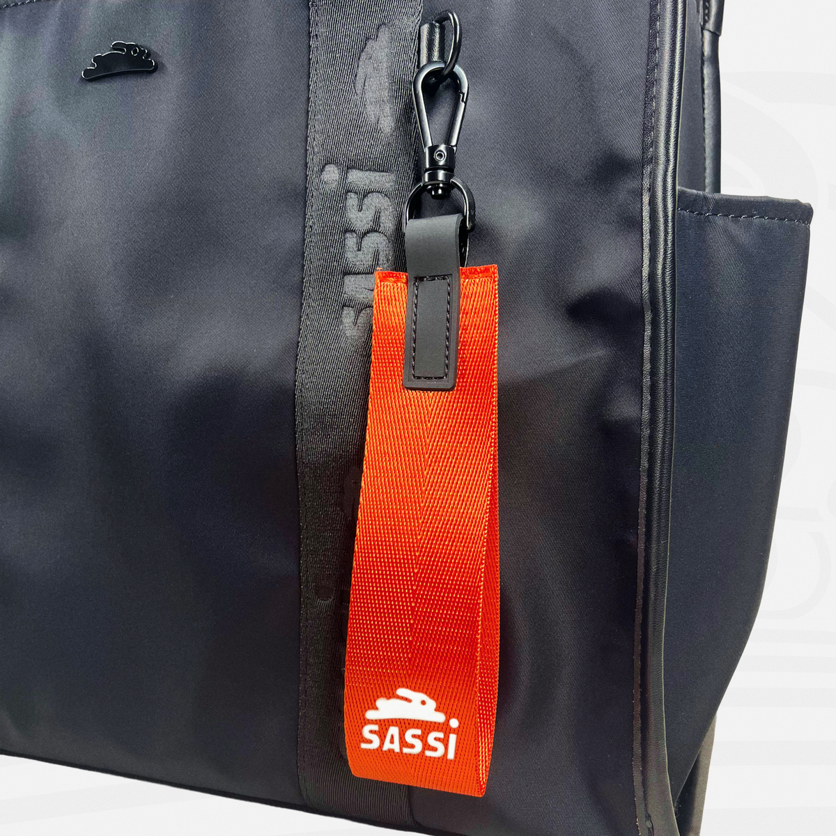 Artemis Tote — Black - Artemis hangtag