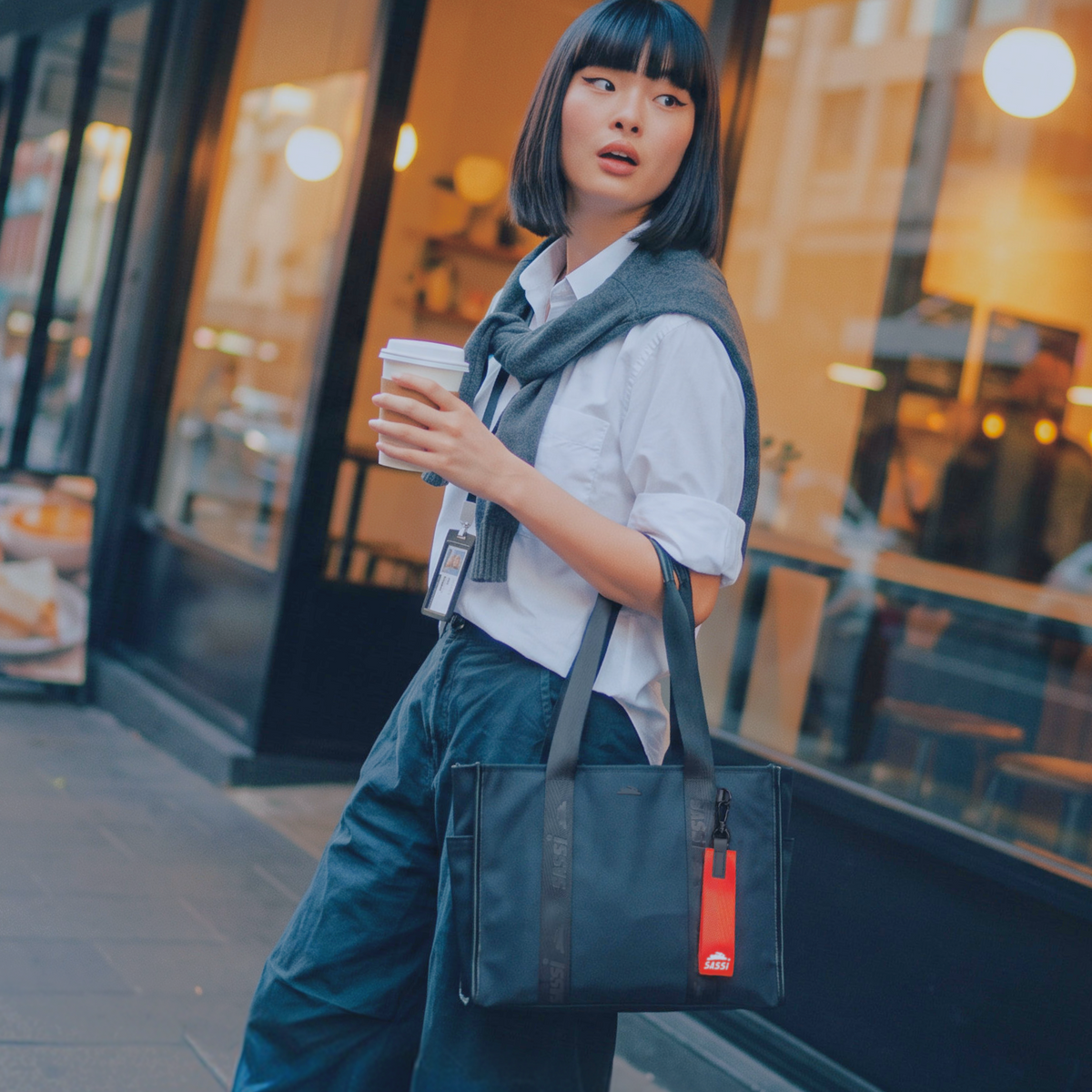 Artemis Tote — Artemis model