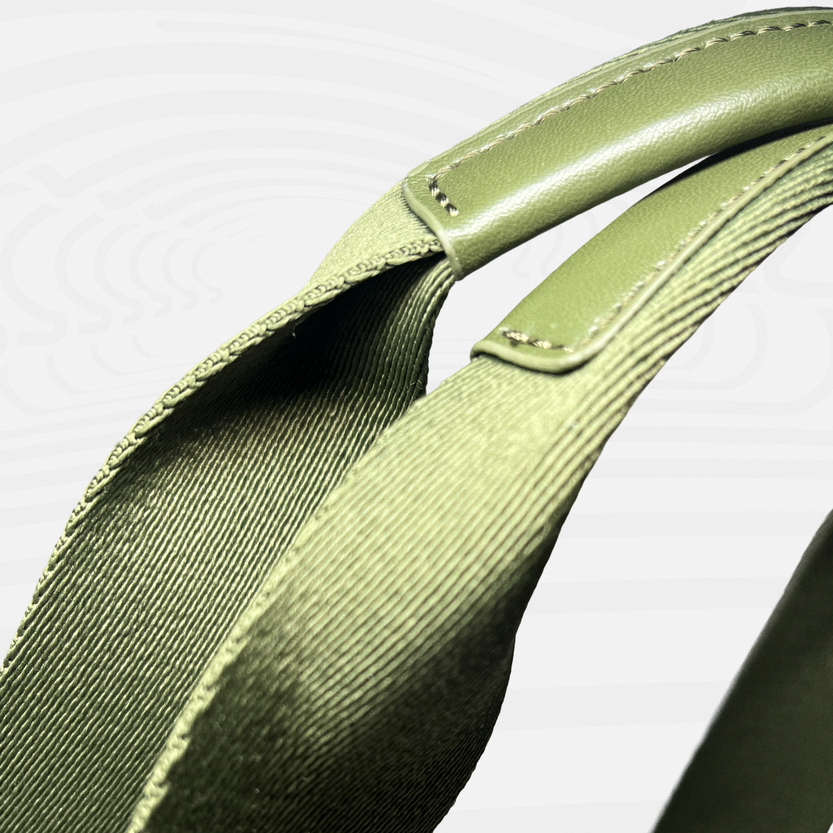 Artemis Tote — Green - Artemis handles